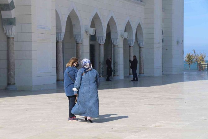 Uzun Mehmet Camii’ne Büyük İlgi: 5 Ayda 300 Bin Ziyaret