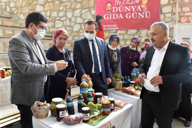 Kadın Çiftçiler Ve Dünya Gıda Günü Kutlandı