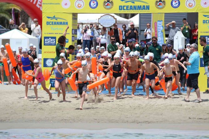 Dünya’nın En Büyük Açık Su Yüzme Yarışları Serisi Oceanman Başlıyor