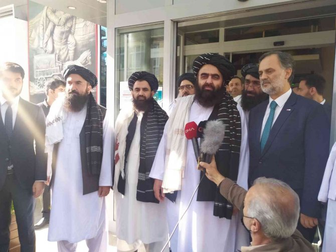 Taliban Heyeti Kızılay’ı Ziyaret Etti