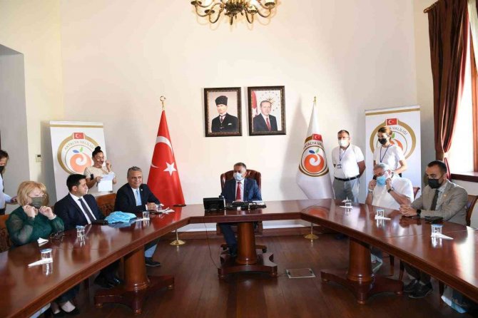 Vali Yazıcı, Kaleiçi Festival Heyeti İle Bir Araya Geldi
