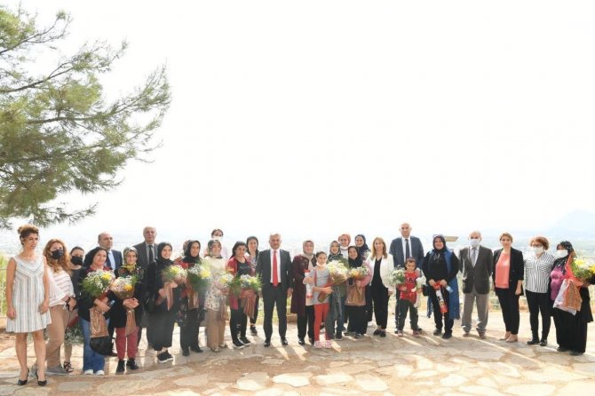 Vali Yazıcı, Kadın Çiftçilerle Bir Araya Geldi