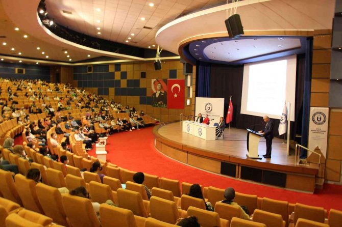 Adü Aydın Sağlık Hizmetleri Myo Oryantasyon Programı Gerçekleşti