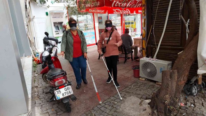 Ayvalık’ta Görme Engelliler Beyaz Baston Etkinliğiyle Hatırlandı