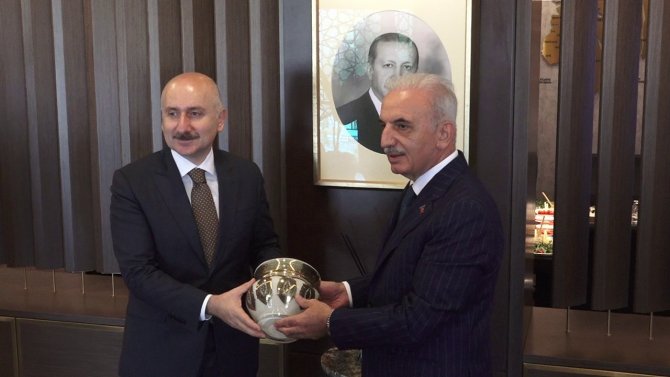 Bakan Karaismailoğlu, Başkan İ̇smet Yıldırım’ı Ziyaret Etti