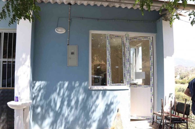Başkan Özcan, Kardeşköy’deki Muhtarlık Hizmet Binasını İnceledi