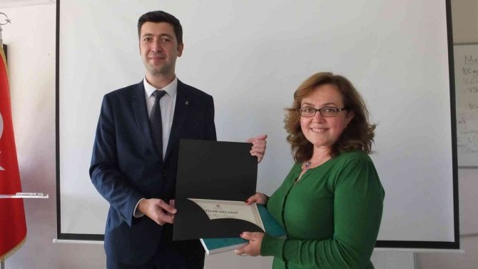 Burhaniye’de 80 Kişiye Tıbbı Ve Aromatik Bitki Yetiştiriciliği Belgesi