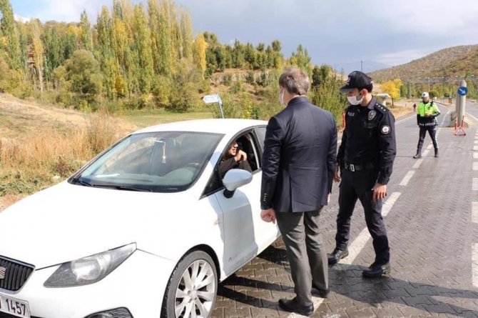 Kaymakam Yelek Trafik Uygulamasına Katıldı