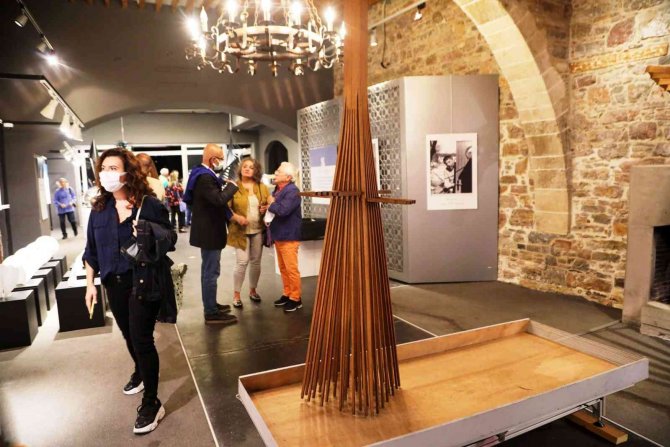 İ̇lhan Koman İle 100 Yıl Heykel Sergisi Sanatseverlerle Buluştu