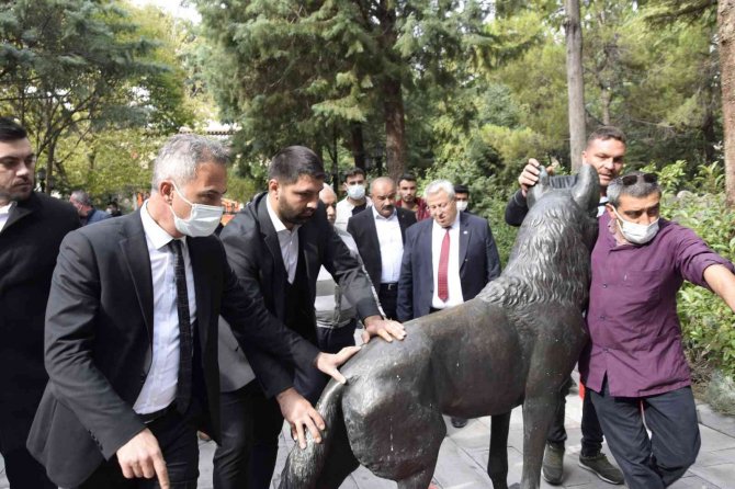44 Yıldır Kayıp Olan Bozkurt Heykeli Müze Müdürlüğü Tarafından Teslim Alındı