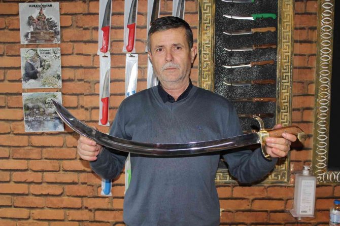 Yenilmez Kahramanların Kılıçları Böyle Yapılıyor