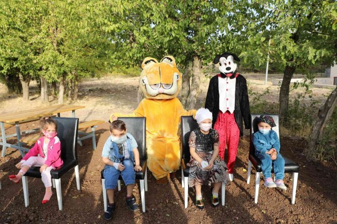 Vali Karaloğlu, Lösemili Çocuklarla Bir Araya Geldi