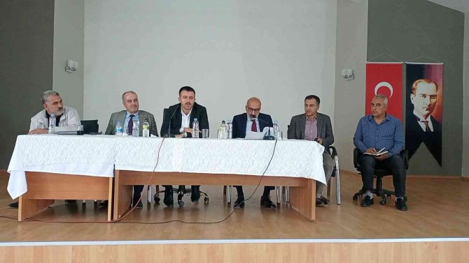 Dicle’de Küçük Sanayi Sitesi Yapımı İçin Esnafla Toplantı Yapıldı