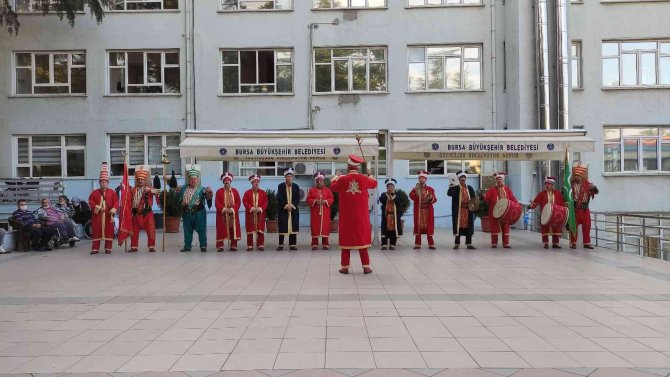 Felçliler Mehter Marşlarıyla Coştu