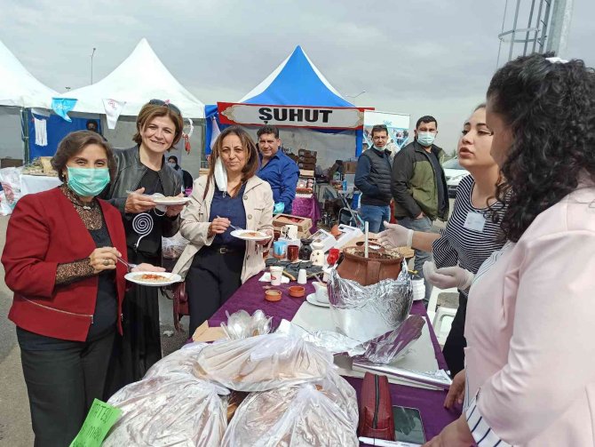Abd’li Turist Tescilli Lezzet Şuhut Keşkeğine Hayran Kaldı