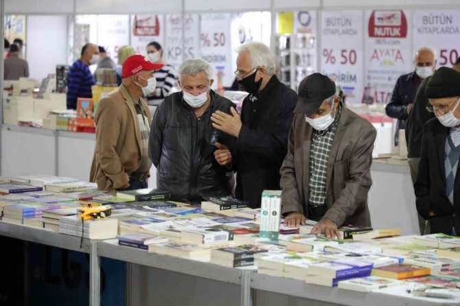 Gemlik’te Kitap Fuarı Başladı