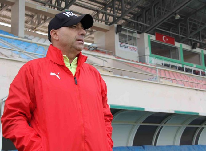 Sivas Belediyespor Teknik Direktörü Özer Karadaş: “Gayet İyi Gidiyoruz”