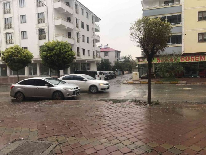 Iğdır’da Gök Gürültülü Sağanak