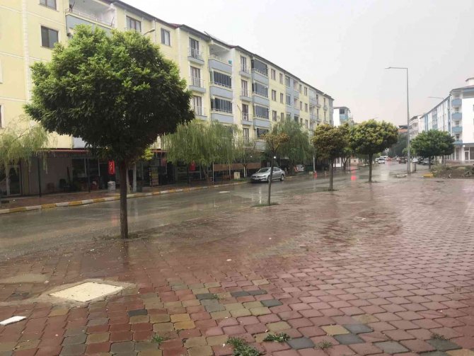 Iğdır’da Gök Gürültülü Sağanak