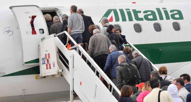 İ̇talya’nın 74 Yıllık Havayolu Firması Alitalia Faaliyetlerini Sonlandırdı