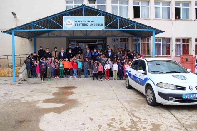 Jandarma Ve Emniyet Öğrencileri Bilgilendirdi