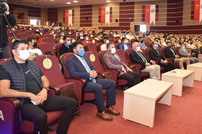Kmü’de Spor Merkezlerine Milli Sporcuların İsimleri Verilecek