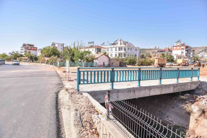 Kepez’in İki Yakasını 5 Yeni Köprü Buluşturdu