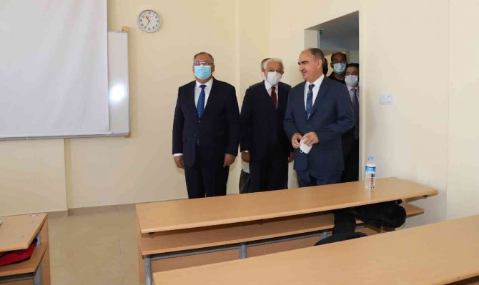 Neü Veteriner Ve Ziraat Fakültelerinin Açılışı Yapıldı