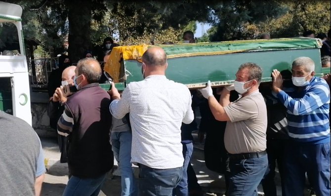 Genç Öğretmen Korona Virüse Yenildi