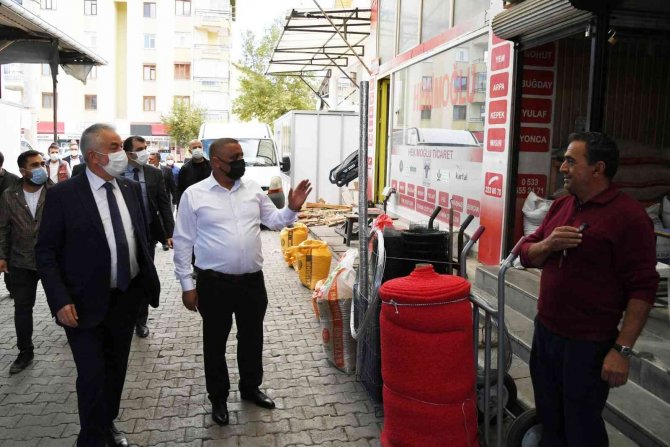 Isparta’da Köy Garajı Ve Çarşamba Pazarı Yenileniyor