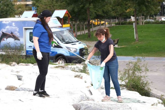 Maltepe Sahilinde Temizlik Operasyonu