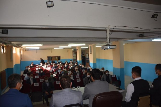 Selendi’de Okul Servis Şoförlerine Eğitim