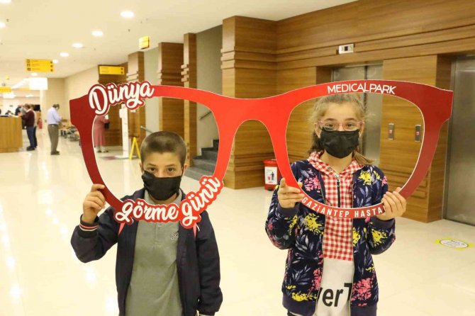 Sağlıklı Bakış İçin Sağlıklı Göz Uyarısı