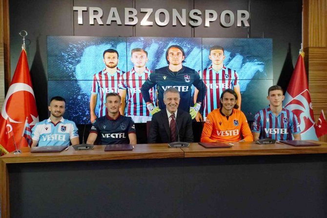 Trabzonspor 4 Futbolcusuyla Sözleşme Yeniledi