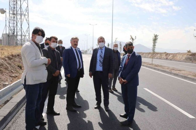 Mimarsinan Organize Sanayi Bölgesi’ne Yeni Bağlantı Yolu Tamamlandı