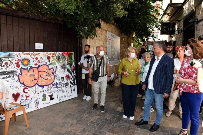 Başkan Uysal, Kaleiçi Sokaklarındaki Sanat Çalışmalarını İnceledi