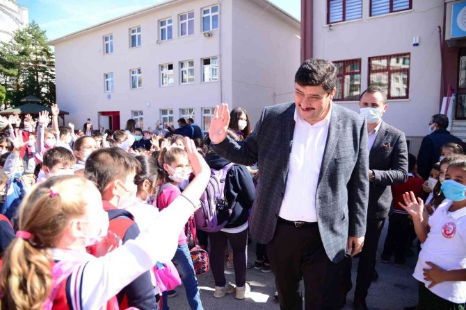 Kahramankazan’da Okullara 2 Milyon 500 Bin Tl’lik Destek