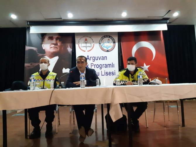 Okul Servis Sürücülerine Önce Eğitim Sonra Denetim