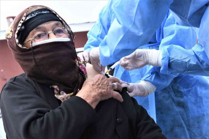 Altınordu’da Mobil Sağlık Tarama Aracı Aşılama İçin Hizmette