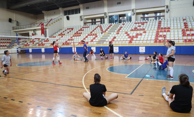 Pamukkale Belediyespor Voleybol Takımı Sezonu Antalyaspor Maçıyla Açıyor