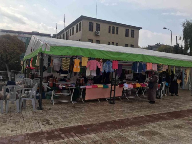 Pandemi Sonrası Emekçi Kadınlar, Ürünlerini Tekrar Satışa Çıkardı