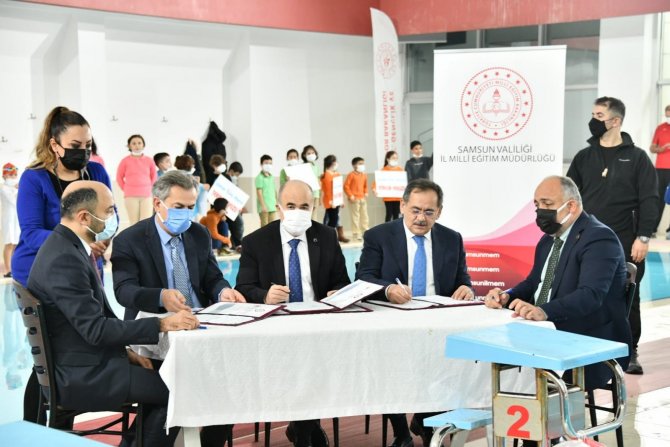 Samsun Geleceğe Kulaç Attı, 64 Bin Öğrenci Yüzme Öğrendi
