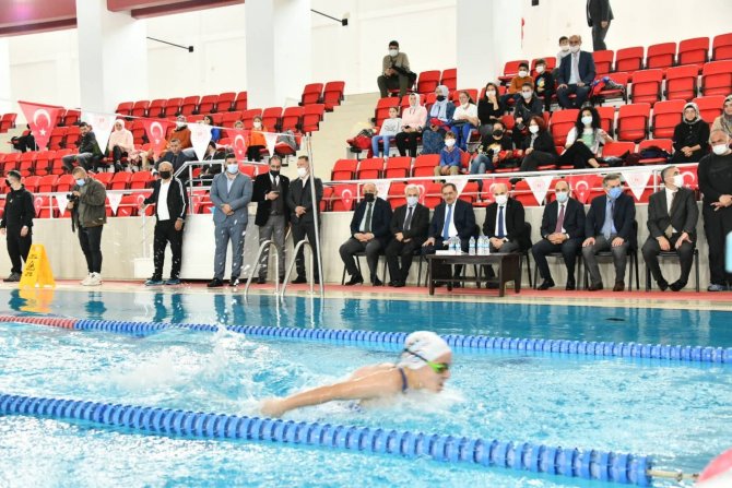 Samsun Geleceğe Kulaç Attı, 64 Bin Öğrenci Yüzme Öğrendi
