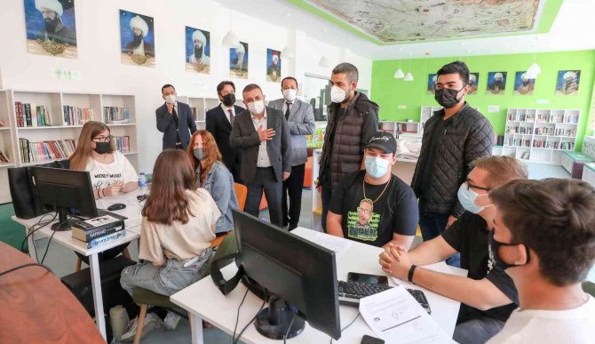 Sincan Belediye Başkanı Ercan Gençlerle Bir Arada