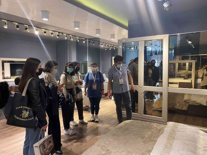 Yeni Dönem Başladı Öğrenciler Sahaya İndi