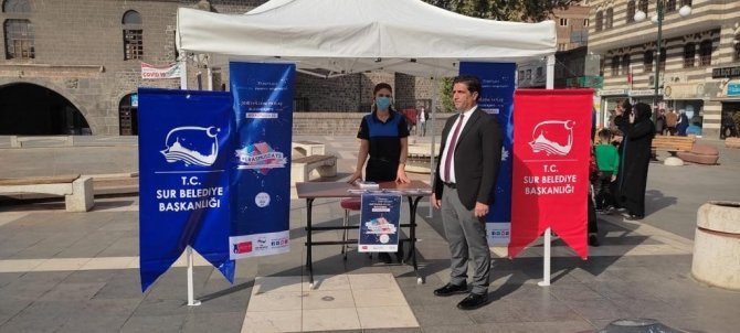 Sur Belediyesi Tüm Dünyada Kutlanan 14-15-16 Ekim Erasmusdays Tanıtım Günleri İçin Standı Kurdu