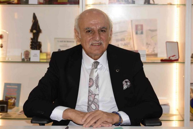 Necdet Ayaz Adaylıktan Çekildi