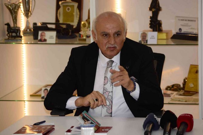 Necdet Ayaz Adaylıktan Çekildi