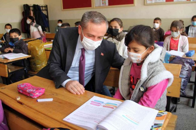 Ağrı Milli Eğitim Müdürü Kökrek’in İlçe Ziyaretleri