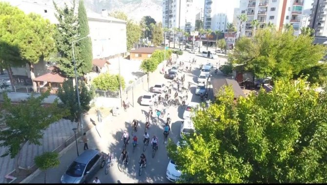 Adana’da Pedallar Sağlıklı Yaşam İçin Çevrildi